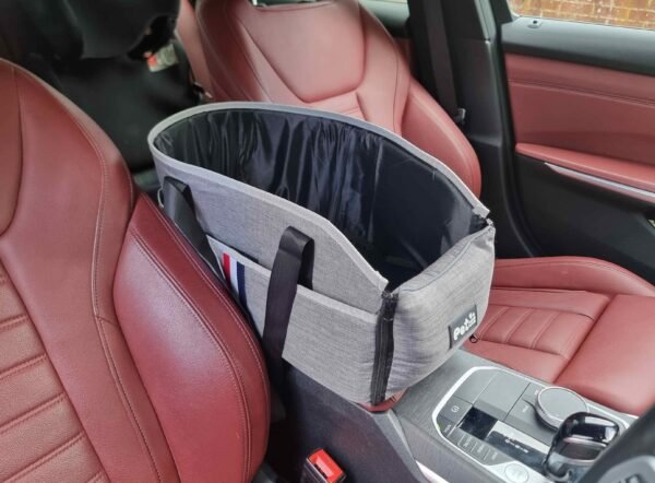 Carrier and Car seat in one with handles